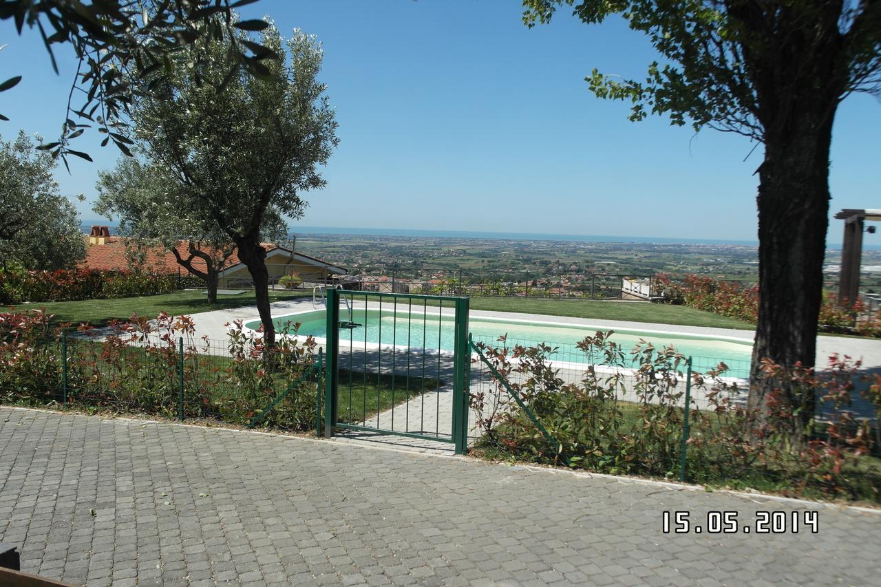 Agriturismo La Vite E Gli Ulivi Ariccia Exterior photo
